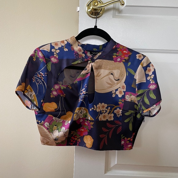 Zara Satin Effect Printed Crop Top - Picture 1 of 6